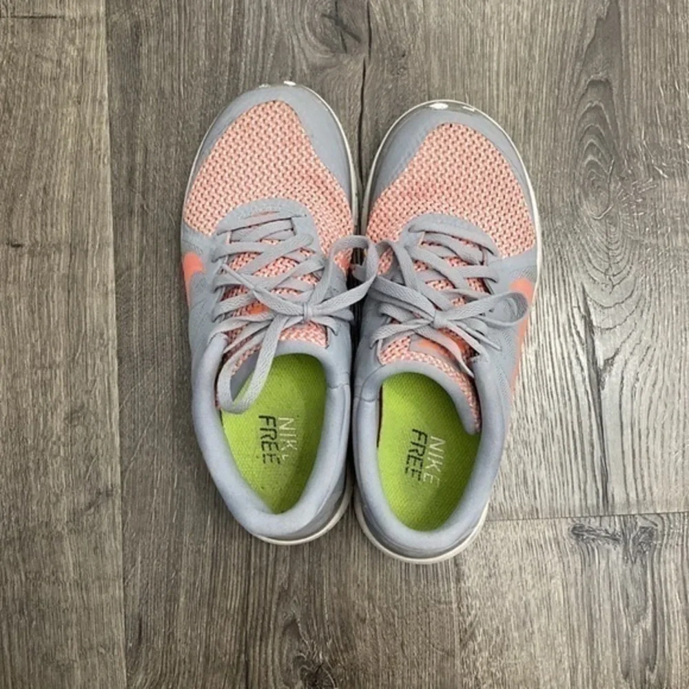 Nike Womens 7 shoes - Picture 3 of 4